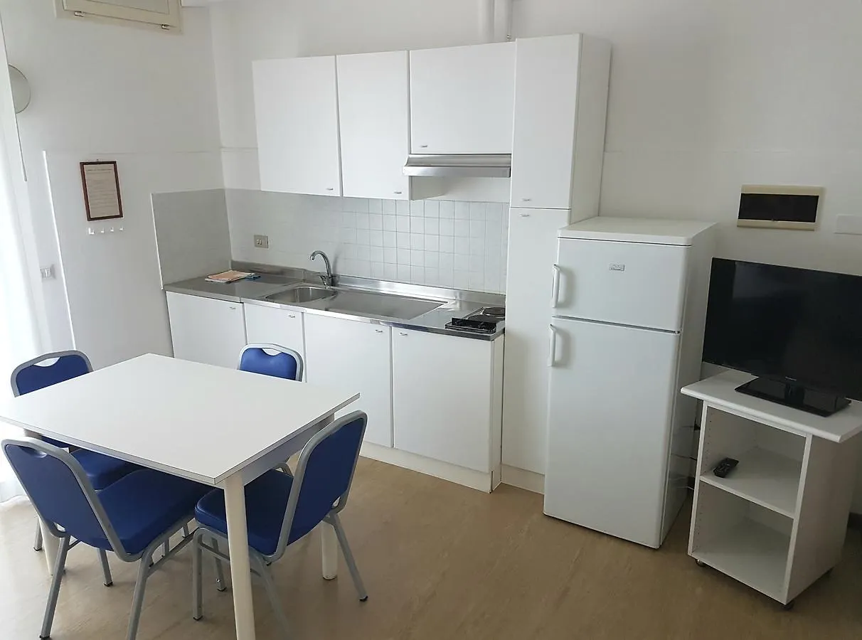 Hotel Residence Adriana Cesenatico Apart Otel