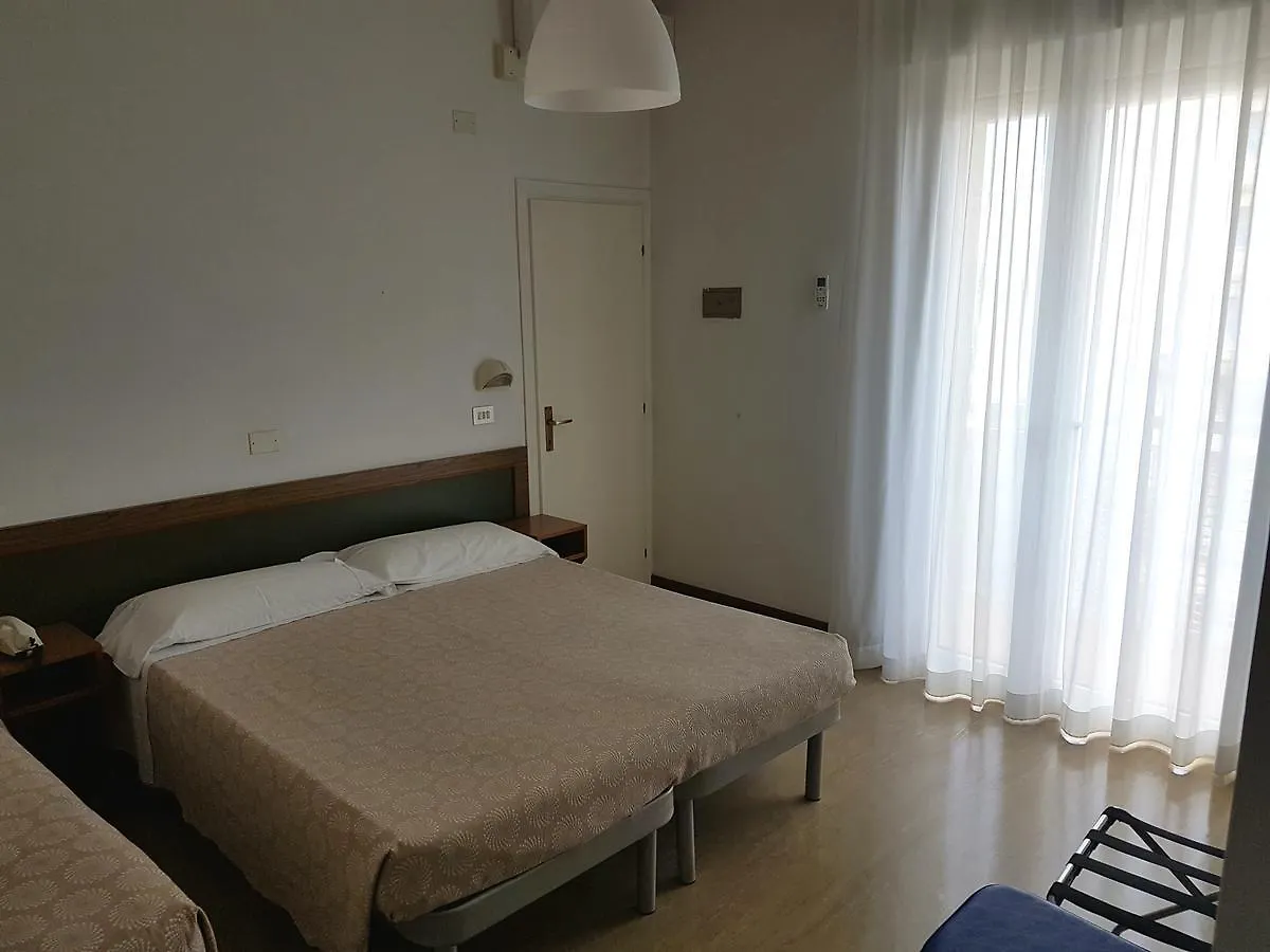 公寓式酒店 Hotel Residence Adriana 切塞纳蒂科